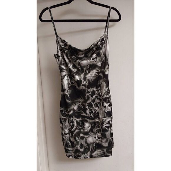 NWOT~New Girl Order Black & White Skull Design Slip Mini Dress Sz 12 - Picture 1 of 3